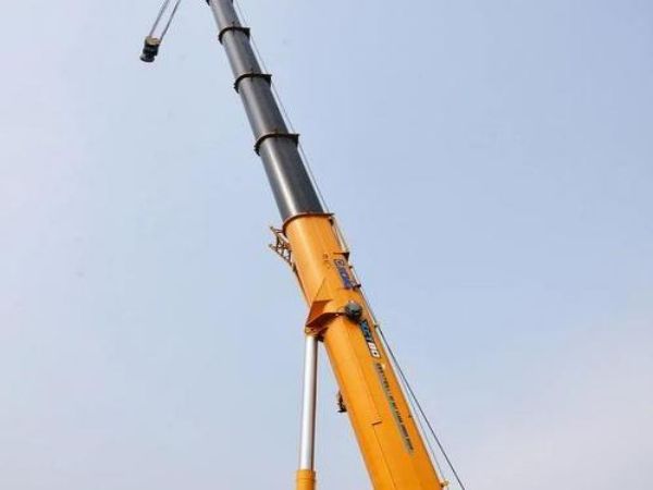 叶集区吊车公司_吊车租赁吊车出租的安全装置及知识
